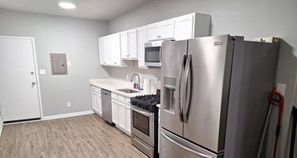 3-bedroom house in amazing Baltimore with WiFi