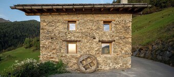 Let your soul dangle - historic farmhouse meets modernity