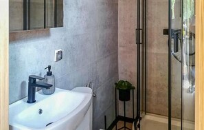 Shower - Beautiful home in Miedzyzdroje with sauna (Miedzyzdroje)