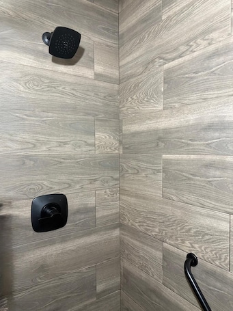 Shower, hair dryer, towels, soap. Cozy Tiny House for Couples or Families – Peaceful Isabela Retreat