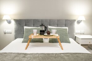 1 slaapkamer, een strijkplank/strijkijzer, gratis wifi, beddengoed