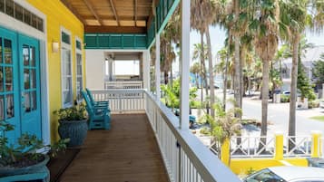 Casa, várias camas, acesso à piscina, vista para o jardim (121 Snapper by the Sea) | Área da propriedade