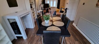 3 Bed Spacious House With Parking