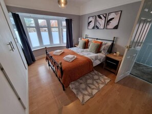 House, 2 Bedrooms
