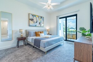 3 室のベッドルーム、アイロン / アイロン台、WiFi (無料)、ベッドシーツ