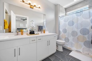 Bathroom - Modern Townhome Near Liberty University with Luxe Amenities (Lynchburg)