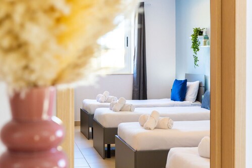 Beautiful Terraced Villa City View By ArcoCollection