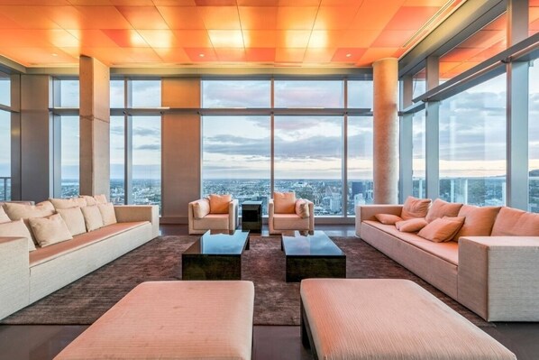 Interior - Beautiful 1 bed + den AAA location (Montréal)