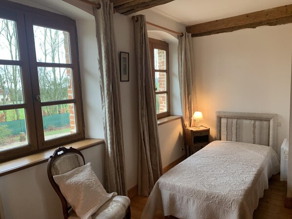 2 bedrooms, free WiFi