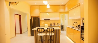 3-bedroom apartment in terrific Tema,Accra with WiFi, AC