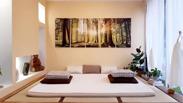 2 bedrooms, travel cot, free WiFi