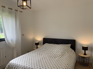 2 bedrooms, travel crib, free WiFi - Gîtes de France® - Lilas (FONTENAY)