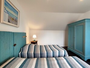 3 bedrooms, travel crib, free WiFi
