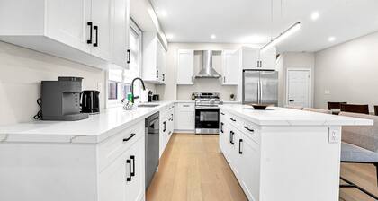 Exclusive 5 Bed Home near Hospital/Niagara/Toronto