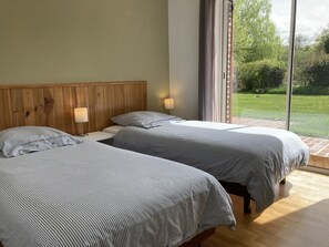 3 habitaciones, cuna de viaje y wifi gratis 