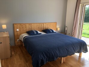 3 bedrooms, travel cot, free WiFi, wheelchair access
