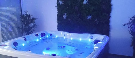 Bain à remous intérieur