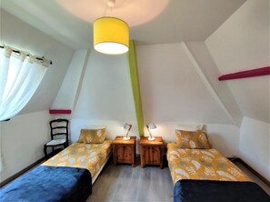 3 bedrooms, travel crib, free WiFi