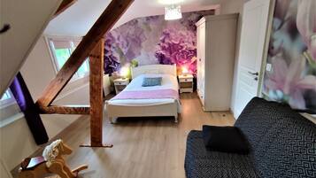 4 quartos, berço de viagem, Wi-Fi de cortesia