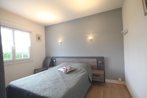 5 Schlafzimmer, Reisekinderbett, kostenloses WLAN