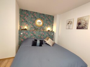 2 bedrooms, travel cot, free WiFi - Gîtes de France® - Les Rosiers (EU)