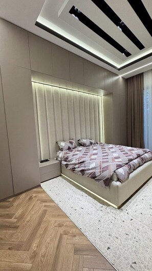 1 habitación, tabla de planchar con plancha, wifi y ropa de cama 