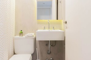Departamento, 3 habitaciones | Baño