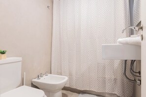 Departamento, 3 habitaciones | Baño