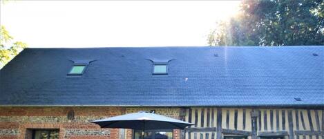 تناول الطعام بالخارج