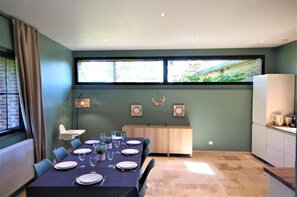 Dining - Gîtes de France® - Gîte du Domaine de Grosmesnil (COTTEVRARD)
