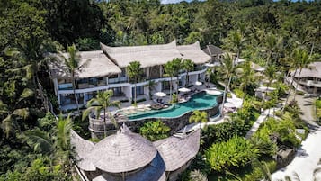 Outdoor pool, pool umbrellas