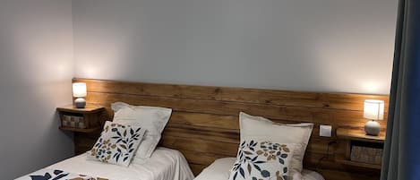 2 bedrooms, travel cot, free WiFi
