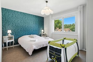 2 habitaciones, cuna de viaje y wifi gratis 