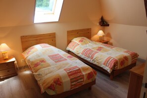 1 bedroom, travel crib, free WiFi