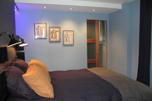 2 bedrooms, travel cot, free WiFi