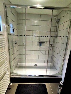 Shower - Gîtes de France® - Le Phare (CRIEL SUR MER)