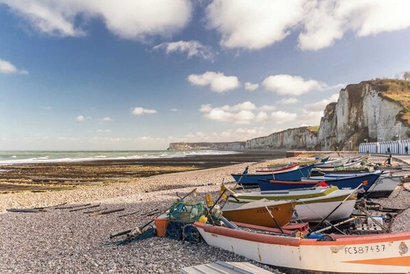 Beach nearby - Gîtes de France® - Les Gîtes du Fond-Pitron -" Gîte Mer "-- (ST LEONARD)