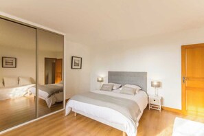 4 bedrooms, travel cot, free WiFi