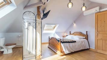 3 bedrooms, travel cot, free WiFi