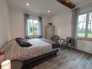 6 bedrooms, travel cot, free WiFi
