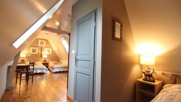 6 bedrooms, travel cot, free WiFi, wheelchair access