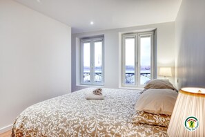 4 bedrooms, free WiFi