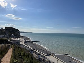 Nær stranden