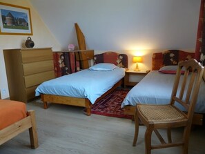 2 habitaciones, cuna de viaje y wifi gratis 
