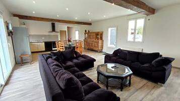 TV, DVD player, table tennis