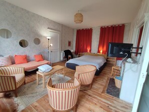 5 bedrooms, desk, travel cot, free WiFi - Gîtes de France® - La Ferme du Fresnois (FRESNE-LE-PLAN)