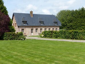 Exterior - Gîtes de France® - Gîte du domaine de Grosmesnil (COTTEVRARD)