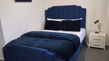 House | 2 bedrooms, free WiFi, bed sheets