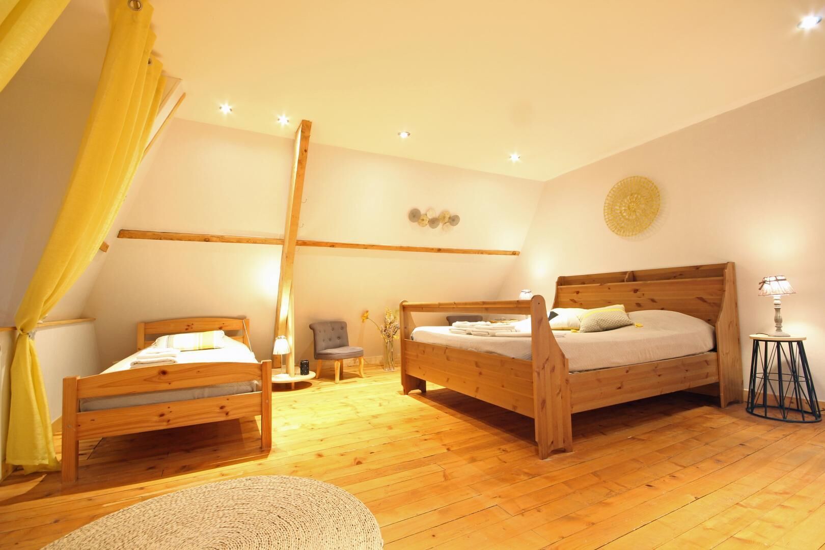 4 bedrooms, travel crib, free WiFi