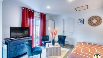 1 bedroom, travel crib, free WiFi